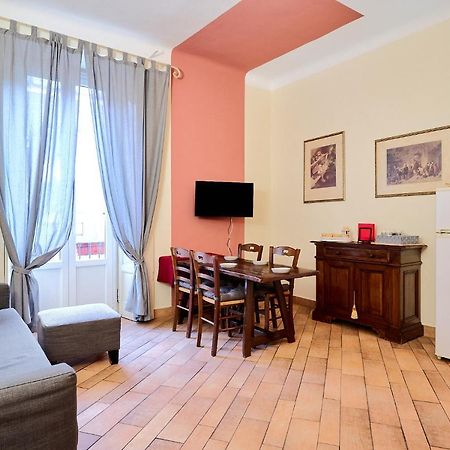 Xenia Apartments - Elegant Flat In The Center Of Милано Екстериор снимка